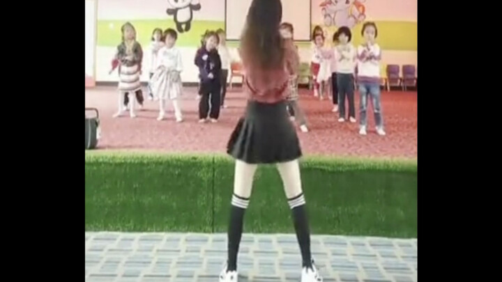 每个幼儿园都有一个接近神的！！！