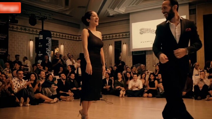U Tango - Pasangan tari yang diundi? Sebuah pertunjukan improvisasi sejati yang bahkan lebih baik da