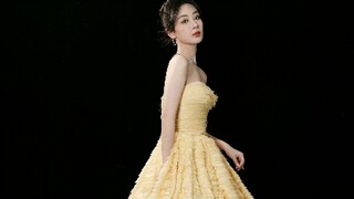 Bộ ảnh thứ hai của Dương Tử trên Đêm hội weibo đến từ haute couture xuân hè 2020 của Alexandre Vauth