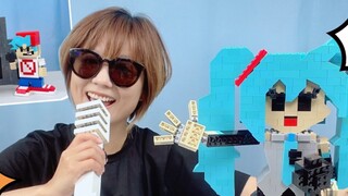 Netizens are so addicted to playing FNF, they even use building blocks to restore Hatsune Miku one b