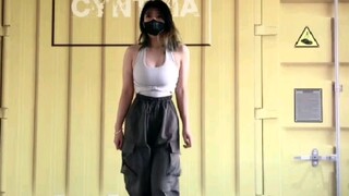 翻跳，橙子编舞lips don't lie。