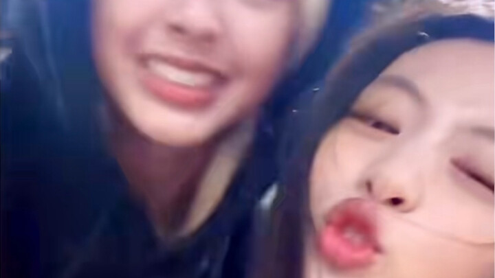 Nhóm nhạc nữ mới của YG Baby Monster cover ca khúc BTS run bts