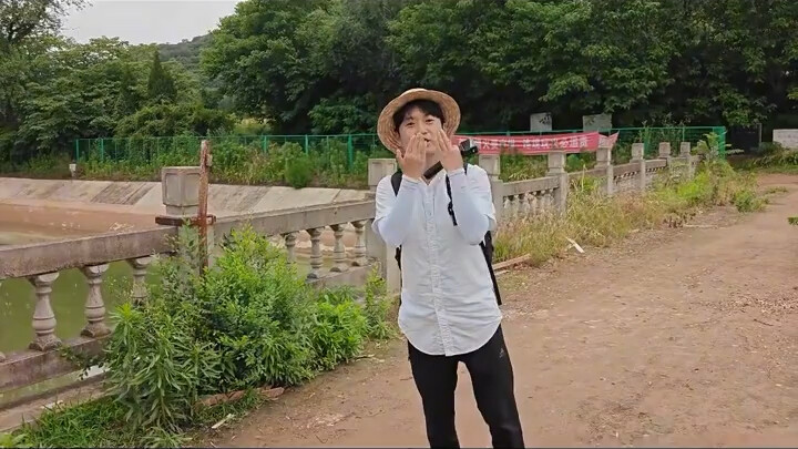 พี่ชายชาวบ้านในชนบทจับกุมตัวผู้ต้องสงสัยเป็นสายลับเกาหลีได้