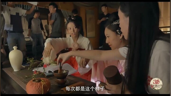 [Do You Know?] Behind the Scenes of Do You Know? The Woman Can Forget the Lines, the Whole Crew Forg