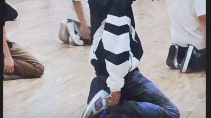 【Seo Myung-ho】Phiên bản phòng tập của Xiao Ba cho ca khúc "Không Muốn Khóc", quỳ trượt vừa thư giãn,