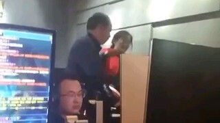 انتبه جيدًا، يا أخي صاحب النظارة