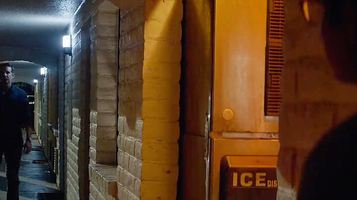 This old man is amazing—he actually went to transport flour and even had the police running in circl