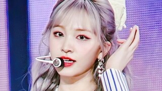 IVE《Holy Moly》完整体初舞台公开！