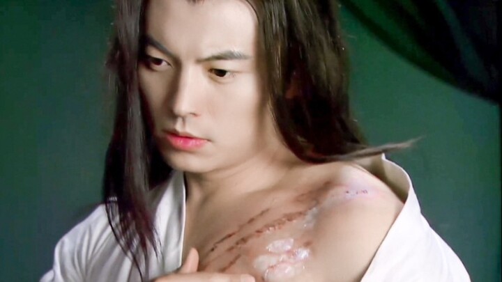 So this is what the demonic monk from novels looks like! I'm drooling already!!