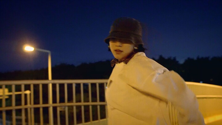 Rio-chan berusia 18 tahun yang menari hiphop dengan gaya keren dan cantik