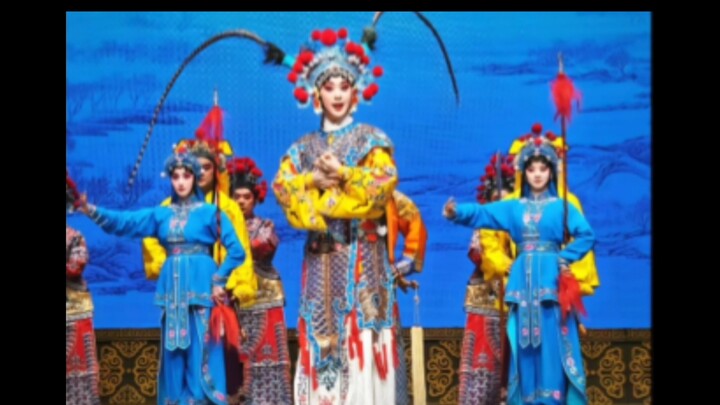 Why does the state vigorously support traditional Chinese opera instead of letting it fend for itsel