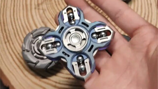 عندما تشتري كل هذه الأشياء الرديئة، سيصبح لديك ضغط تحتاج إلى التخلص منه