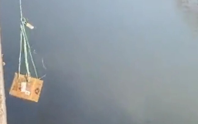 ไม่แม้แต่จะพูดขอบคุณก็เดินจากไปแล้ว!