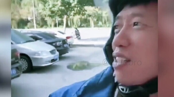 العدو والصديق من المصدر نفسه، أليس كذلك؟