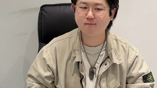 The boss makes bold, sweeping moves, while the accountant just mends and patches things up.