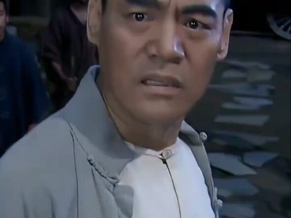 The old man handed the man a staff, only to reveal that it was actually the Sect Treasure of the Rod