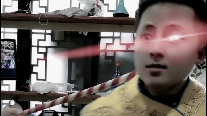 Dính phải thằng đàn em “kẻ phá đám” thế này, tôi còn biết nói gì nữa, cứ thẳng tiến ăn thôi!