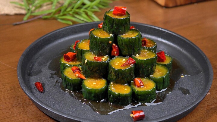 Dưa chuột muối nổi tiếng cả chục năm ở nhà hàng, thực ra làm tại nhà rất đơn giản