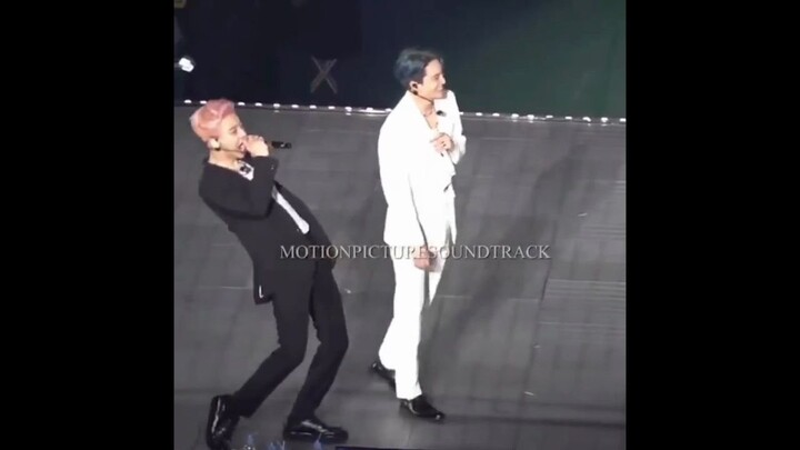 【EXO/各种版本UNVillage】唯独黑蚂蚱 演绎了自己的风格