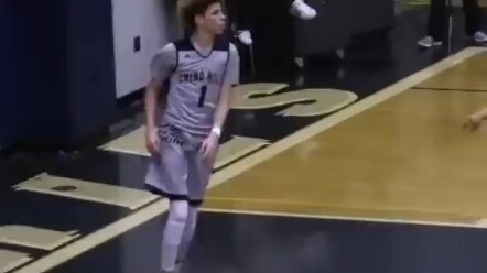 اللاعب العجوز رقم ستة باول