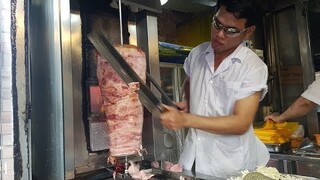 Bánh mì Thổ Nhĩ Kỳ hơn 15 năm, khách đứng đợi chờ tới lượt