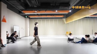 张真源“媚粉”，魅惑的是…六个蛋？？！