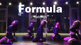High-energy alert! Once you enter this exciting dance, you can’t leave. Formula #Licochoreography#
