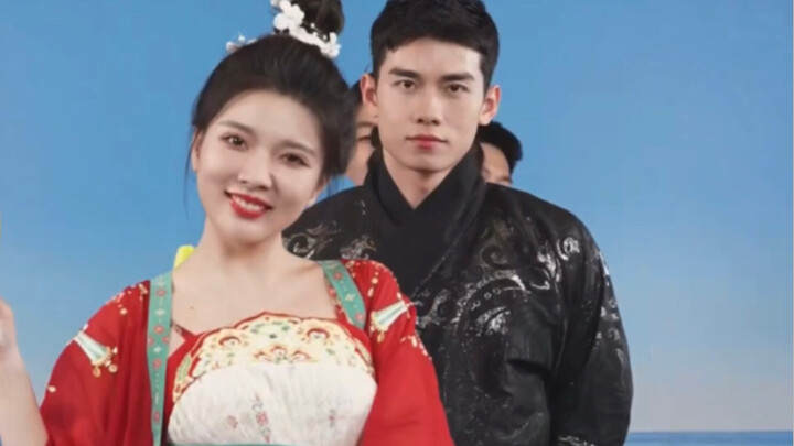 Coconut Tree: The "King of Hanfu Trends" turns a bicycle into a warhorse.