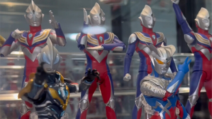 Now collect Ultraman Tiga's peripherals, Eternal Light, Eternal Childhood