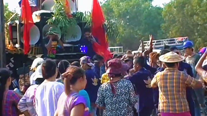 ၁၃ရရ မီးပုံပွဲ(ခ)အ်ှေဒါန် ရောသမမွှေ ဗီဒီယိုရွှေယဉ်ထော