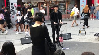 ฮงแด(เกาหลีใต้) ร้องเพลงเปิดหมวก 홍대