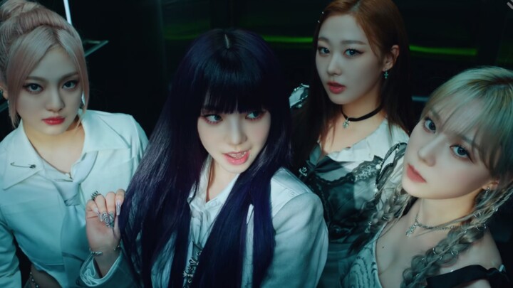 “Nghe nói Ngũ Phản Nhất Yếu sắp trở lại rồi”