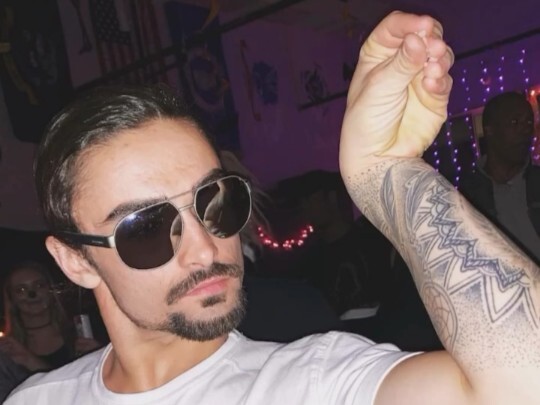 Salt-Sprinkling Brother Cosplay