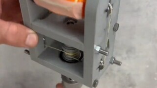 Berbagi struktur pergelangan tangan robot dua sumbu yang memiliki akurasi dan kemampuan beban yang b