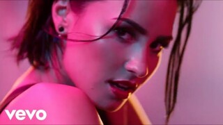 Demi Lovato - Cool for the Summer (Official Video)