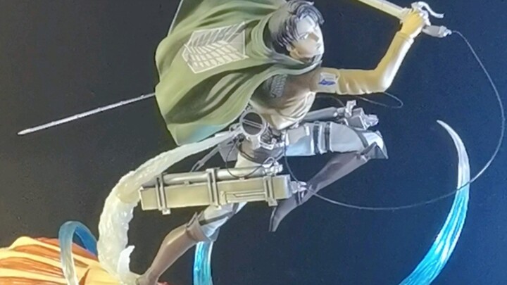 When the Captain vs. the Female Titan is made into a figure