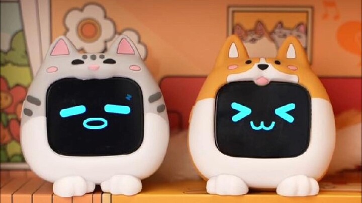 Kenapa baru sekarang aku bisa punya earphone TV kecil yang imut banget ini!!