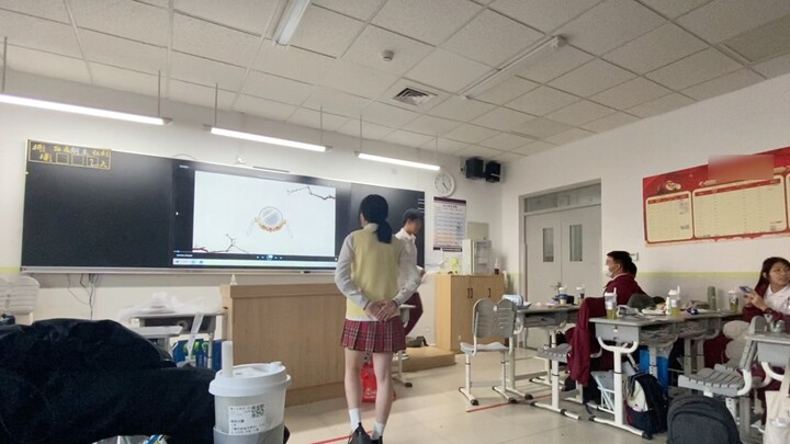 Bữa tiệc đêm giao thừa cuối cùng ở trường trung học cơ sở (^^)