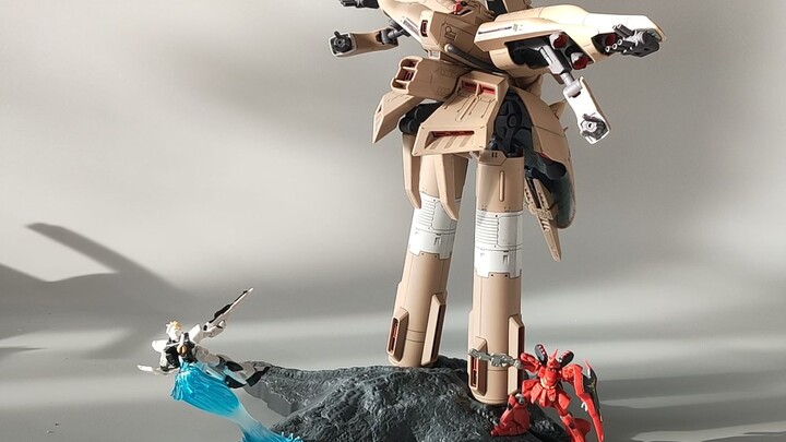 ของยักษ์ 1:400 ยังมาพร้อมกับ Cow Gundam + Sazabi สุดอลังการ?