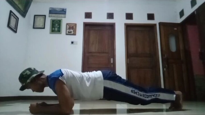 cara melakukan gerakan push up bagi pemula