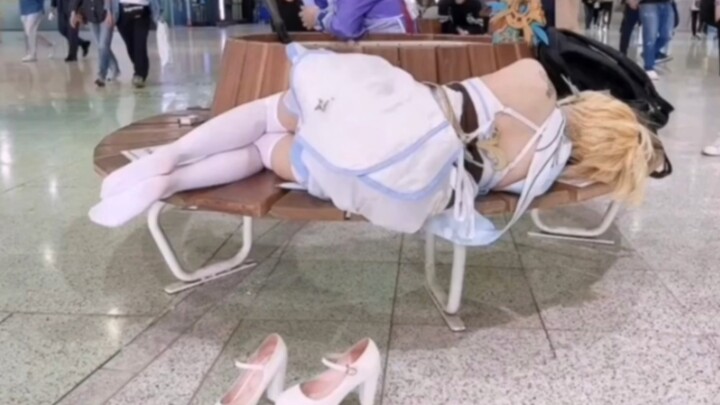 "What should you do when encountering this kind of behavior in public?"