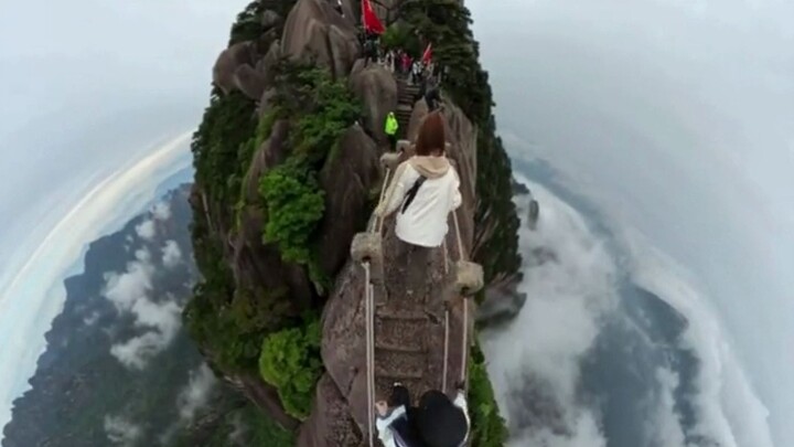 “Huangshan is rated 5A because the highest rating is only 5A.”