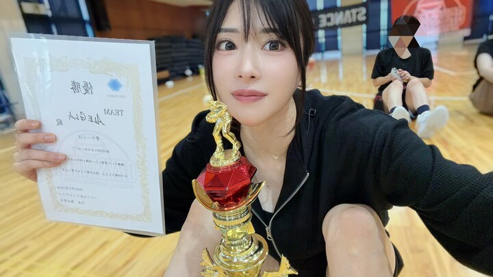 Tim basket putri yang dilatih oleh Tsujii Honoka berhasil meraih juara.