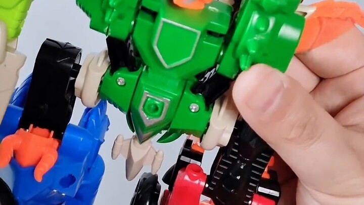 #243 If I had this when I was a kid, it would probably be enough for me to play with for a whole sum