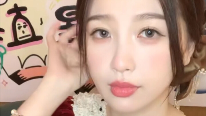 Yu Shuxin menyanyikan lagu tema “Chang Lan Jue” berjudul “Jue Ai”, “Xun Yi Ge Ni”, dan “Shiyi” dalam