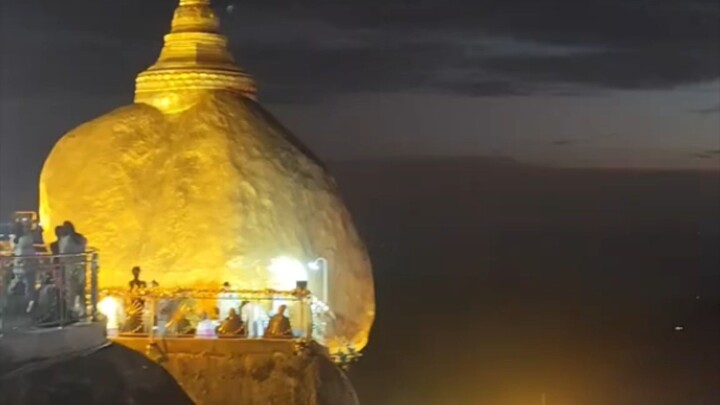 ကျိုက်ထီးရိုးဘုရား