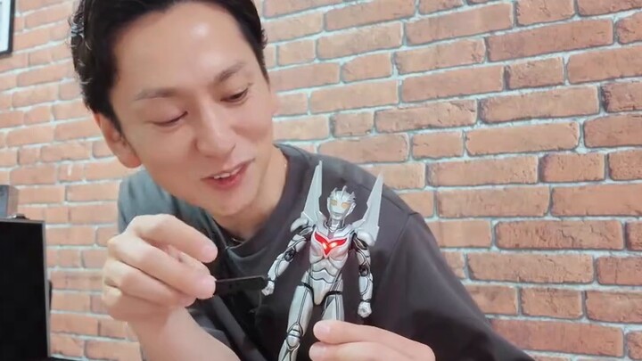 [ทาคุจิ คาวาคุโบ] โคมอนนี่ยิ่งใหญ่มากเลยนะ! อุลตร้าแมนโนอาห์จะออกฟิกเกอร์ตัวต่อแล้วเหรอ?