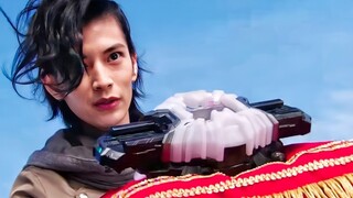 Inventarisasi karakter yang dikembangkan di Kamen Rider yang menyediakan peralatan transformasi, fas