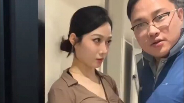 “Làm thế nào để hôn bạn gái đúng cách”