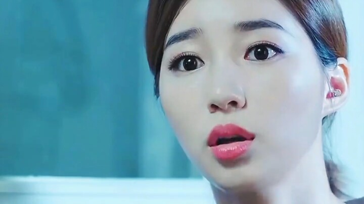 “Who’s the Real Chicken?” Man Freaks Out to Discover the Doctor Sitting Across From Him Has No Legs 